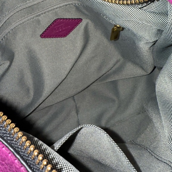 Fossil Hannah Hobo Magenta NWT - Picture 7 of 9